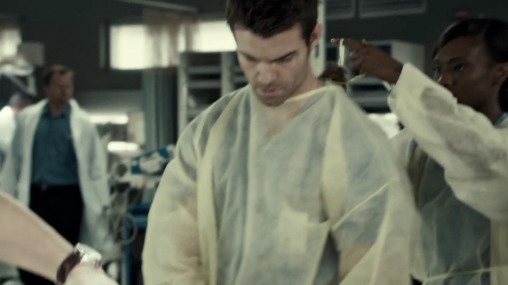 VampireDiariesWorld-dot-org_SavingHope3x03-0341.jpg