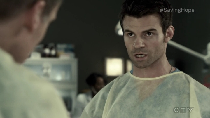 VampireDiariesWorld-dot-org_SavingHope3x03-0391.jpg