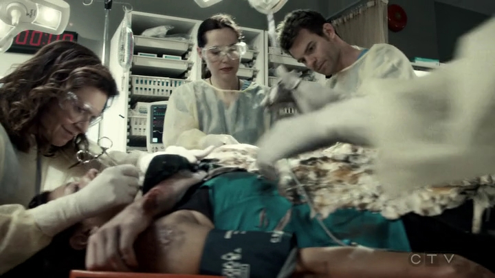 VampireDiariesWorld-dot-org_SavingHope3x03-0685.jpg