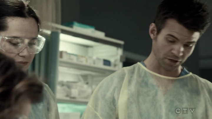 VampireDiariesWorld-dot-org_SavingHope3x03-0690.jpg