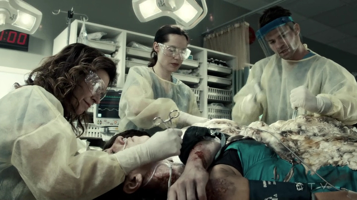 VampireDiariesWorld-dot-org_SavingHope3x03-0707.jpg