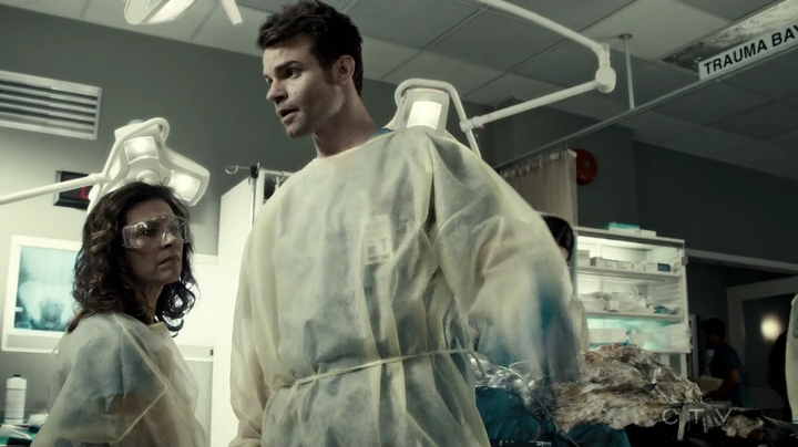 VampireDiariesWorld-dot-org_SavingHope3x03-0733.jpg