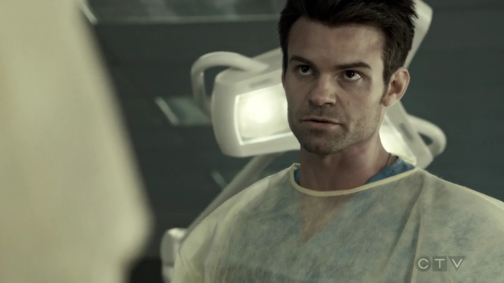 VampireDiariesWorld-dot-org_SavingHope3x03-0884.jpg