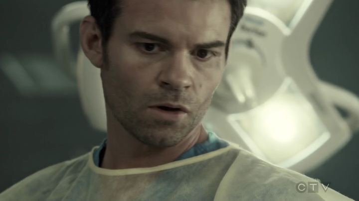 VampireDiariesWorld-dot-org_SavingHope3x03-0896.jpg