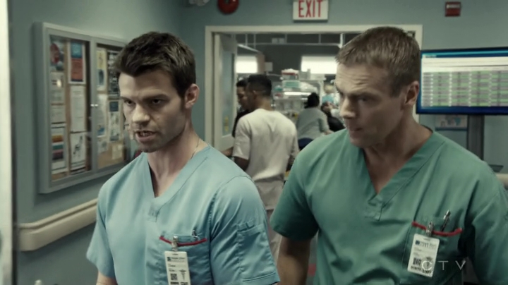 VampireDiariesWorld-dot-org_SavingHope3x03-0990.jpg