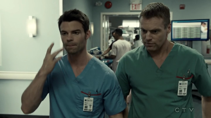 VampireDiariesWorld-dot-org_SavingHope3x03-0992.jpg