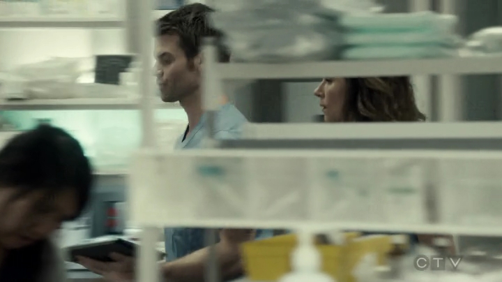 VampireDiariesWorld-dot-org_SavingHope3x03-1113.jpg