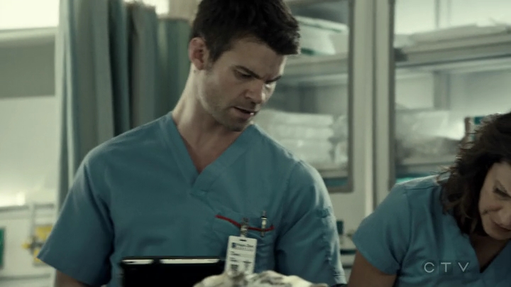 VampireDiariesWorld-dot-org_SavingHope3x03-1189.jpg