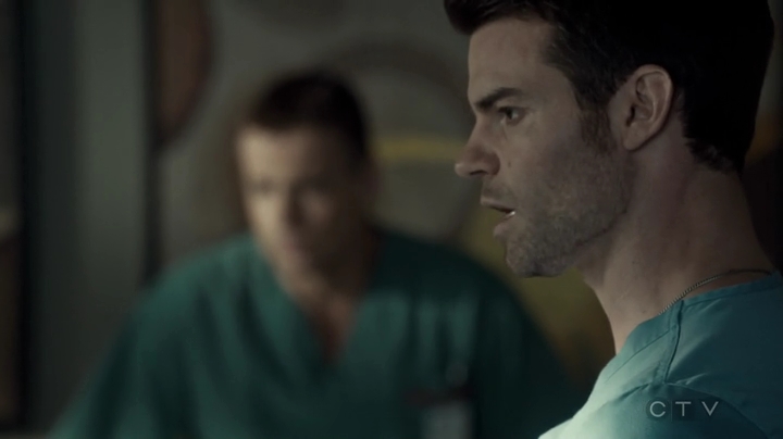 VampireDiariesWorld-dot-org_SavingHope3x03-1240.jpg