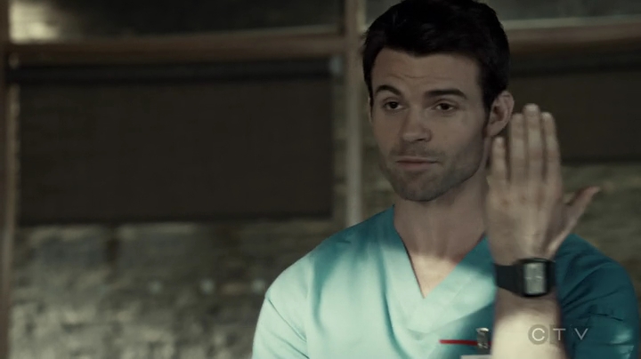 VampireDiariesWorld-dot-org_SavingHope3x03-1272.jpg