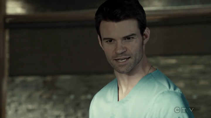 VampireDiariesWorld-dot-org_SavingHope3x03-1293.jpg