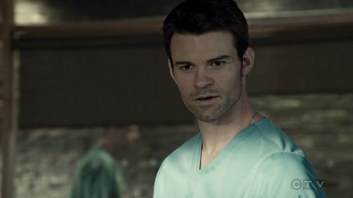 VampireDiariesWorld-dot-org_SavingHope3x03-1297.jpg