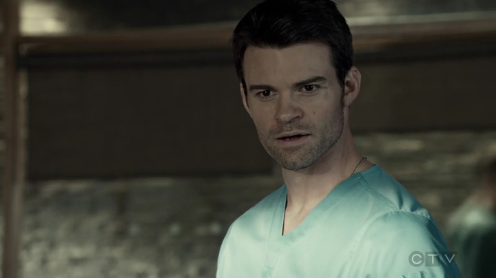 VampireDiariesWorld-dot-org_SavingHope3x03-1298.jpg