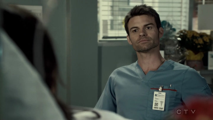 VampireDiariesWorld-dot-org_SavingHope3x03-1566.jpg