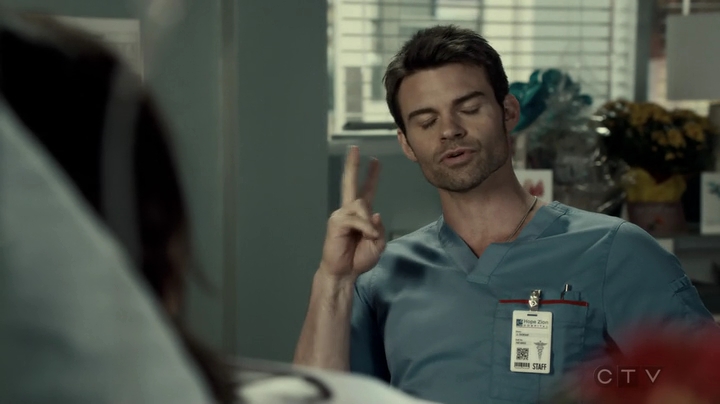 VampireDiariesWorld-dot-org_SavingHope3x03-1572.jpg