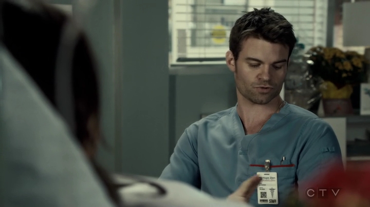 VampireDiariesWorld-dot-org_SavingHope3x03-1603.jpg