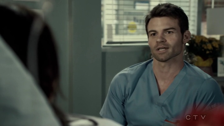 VampireDiariesWorld-dot-org_SavingHope3x03-1614.jpg