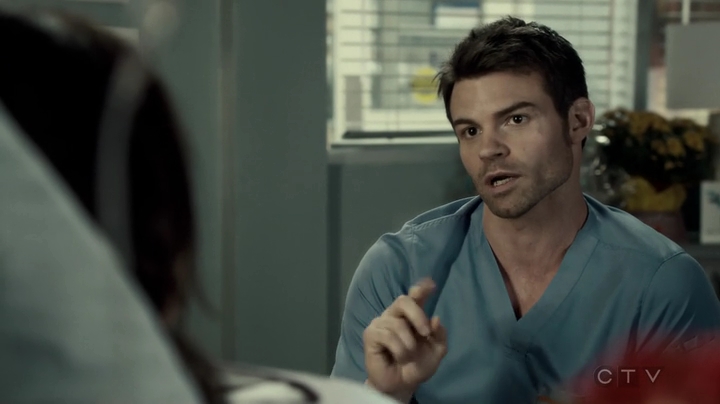 VampireDiariesWorld-dot-org_SavingHope3x03-1616.jpg