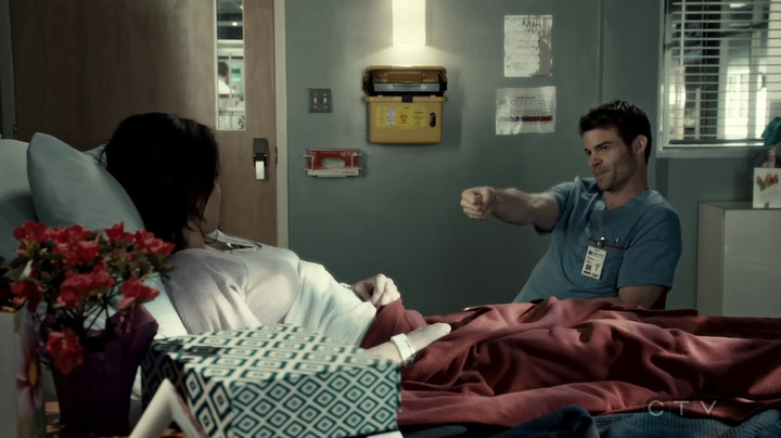 VampireDiariesWorld-dot-org_SavingHope3x03-1623.jpg