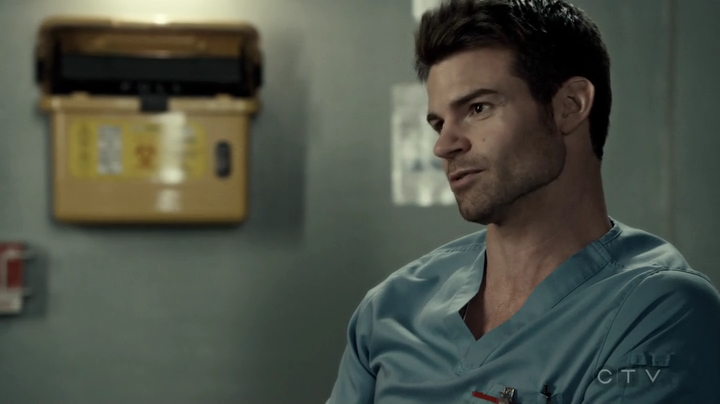 VampireDiariesWorld-dot-org_SavingHope3x03-1630.jpg