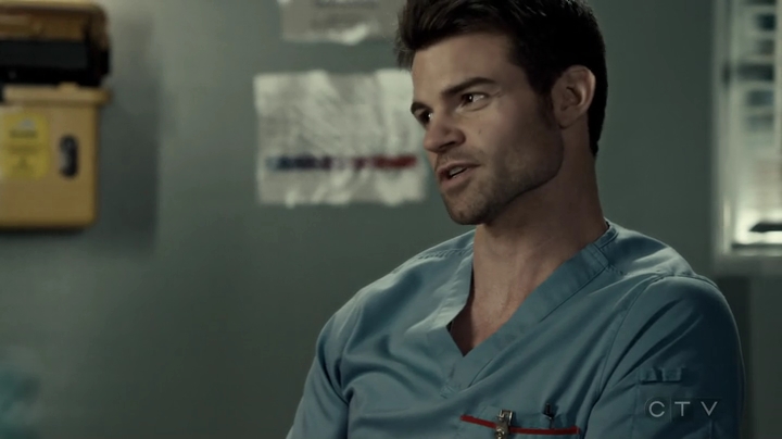 VampireDiariesWorld-dot-org_SavingHope3x03-1636.jpg