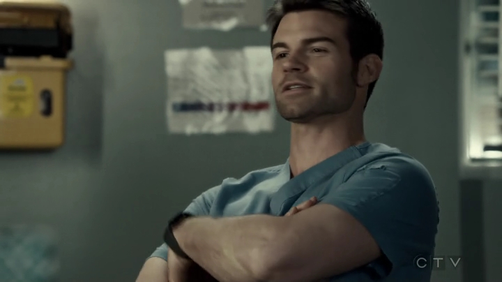 VampireDiariesWorld-dot-org_SavingHope3x03-1637.jpg