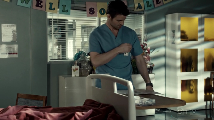 VampireDiariesWorld-dot-org_SavingHope3x03-1655.jpg