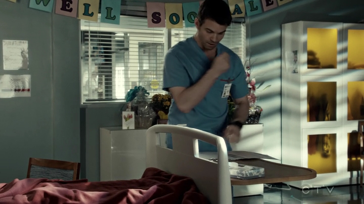 VampireDiariesWorld-dot-org_SavingHope3x03-1656.jpg