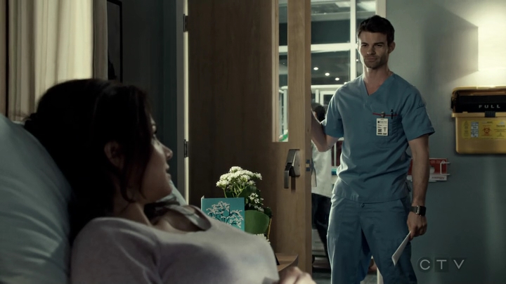 VampireDiariesWorld-dot-org_SavingHope3x03-1676.jpg