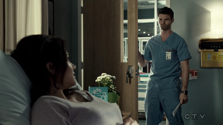 VampireDiariesWorld-dot-org_SavingHope3x03-1677.jpg