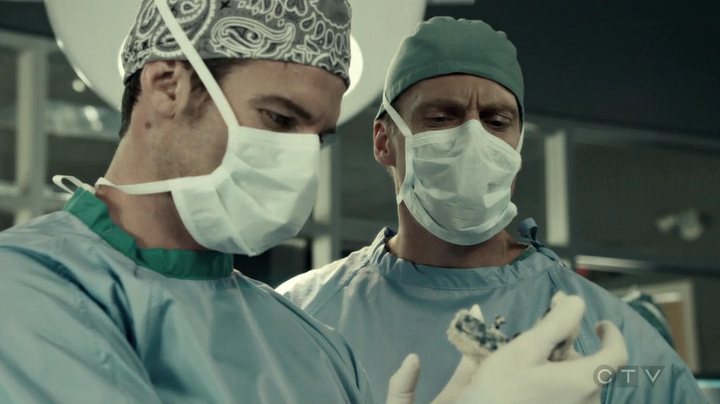 VampireDiariesWorld-dot-org_SavingHope3x03-1954.jpg