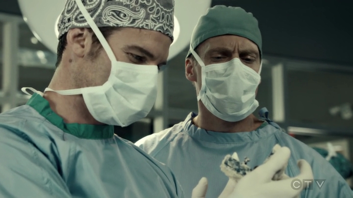 VampireDiariesWorld-dot-org_SavingHope3x03-1955.jpg