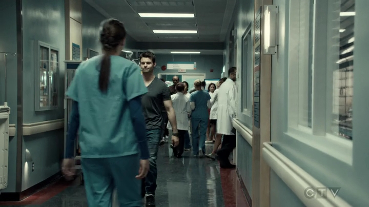 VampireDiariesWorld-dot-org_SavingHope3x03-2411.jpg