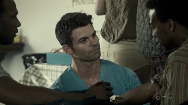 VampireDiariesWorld-dot-org_SavingHope3x04-0166.jpg