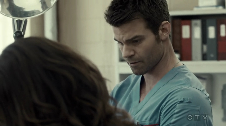 VampireDiariesWorld-dot-org_SavingHope3x04-0321.jpg