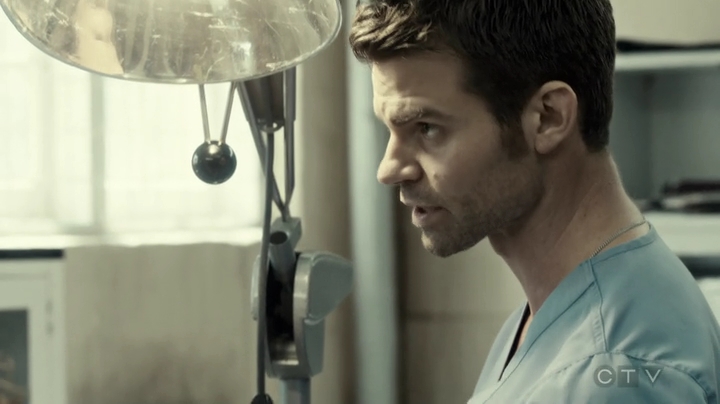 VampireDiariesWorld-dot-org_SavingHope3x04-0329.jpg