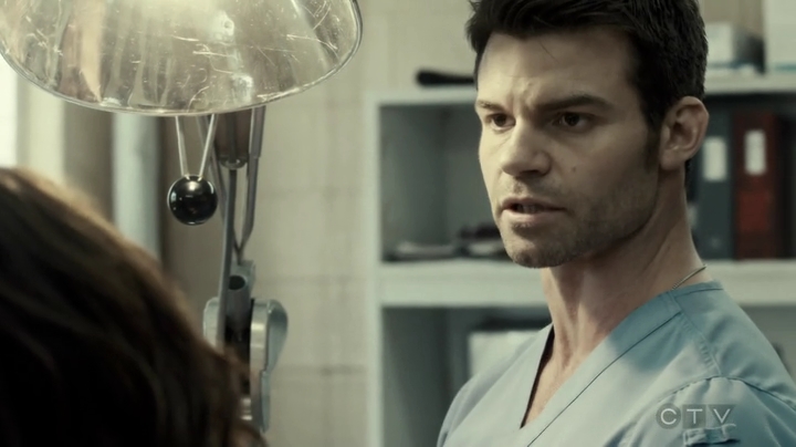 VampireDiariesWorld-dot-org_SavingHope3x04-0333.jpg