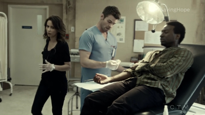 VampireDiariesWorld-dot-org_SavingHope3x04-0405.jpg