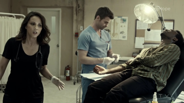 VampireDiariesWorld-dot-org_SavingHope3x04-0406.jpg