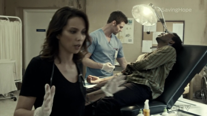 VampireDiariesWorld-dot-org_SavingHope3x04-0407.jpg