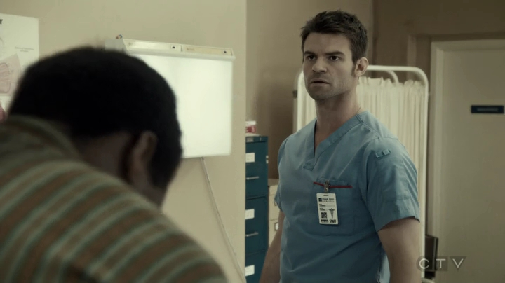 VampireDiariesWorld-dot-org_SavingHope3x04-0475.jpg