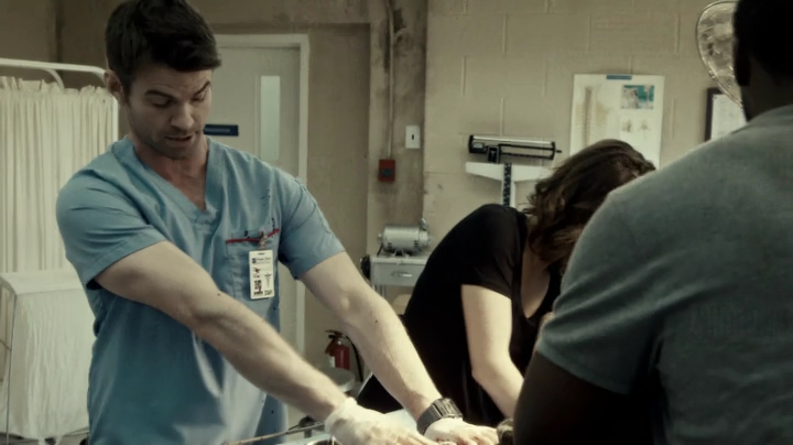 VampireDiariesWorld-dot-org_SavingHope3x04-0831.jpg