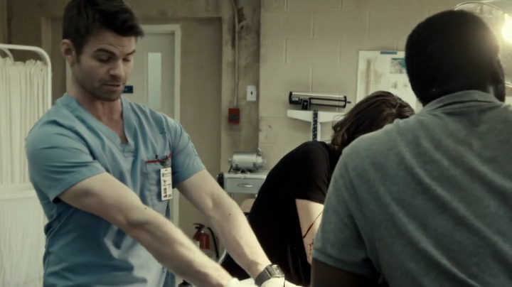 VampireDiariesWorld-dot-org_SavingHope3x04-0832.jpg