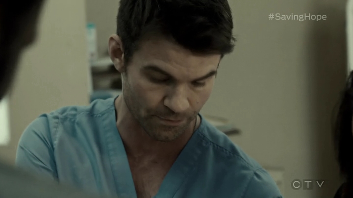 VampireDiariesWorld-dot-org_SavingHope3x04-0882.jpg