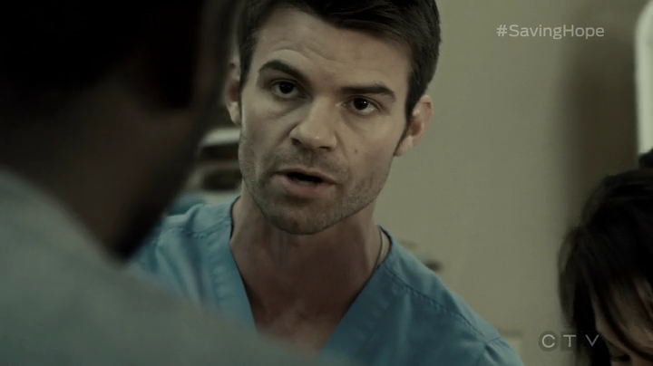 VampireDiariesWorld-dot-org_SavingHope3x04-0883.jpg