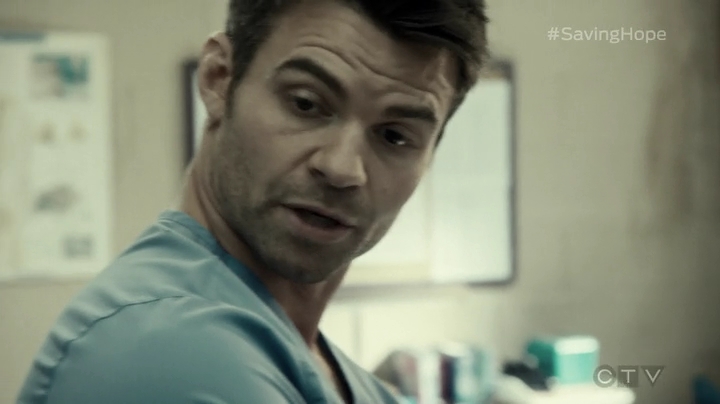 VampireDiariesWorld-dot-org_SavingHope3x04-0896.jpg