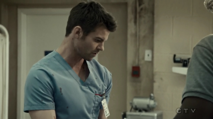 VampireDiariesWorld-dot-org_SavingHope3x04-1031.jpg