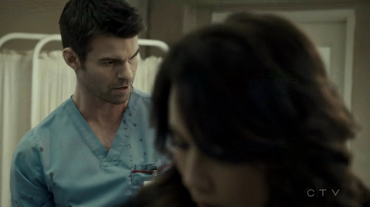 VampireDiariesWorld-dot-org_SavingHope3x04-1053.jpg