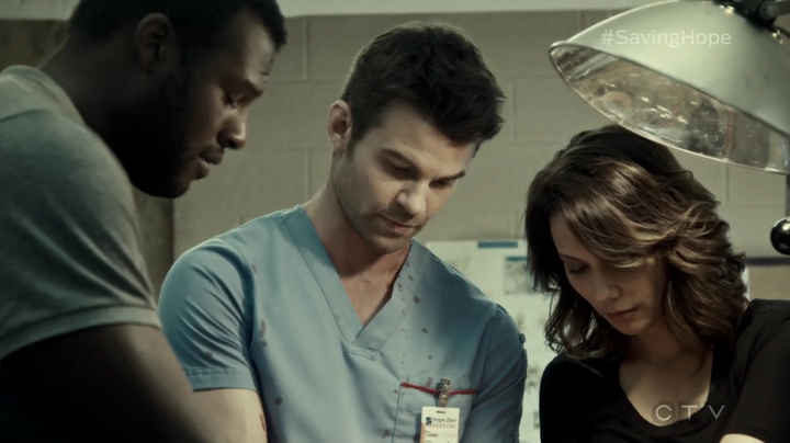 VampireDiariesWorld-dot-org_SavingHope3x04-1651.jpg