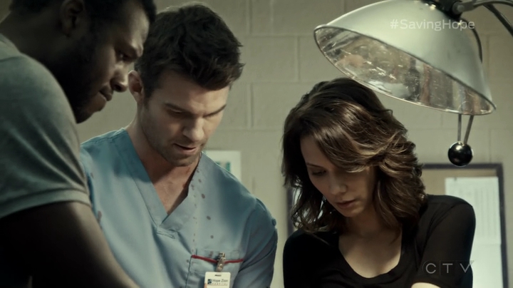 VampireDiariesWorld-dot-org_SavingHope3x04-1657.jpg